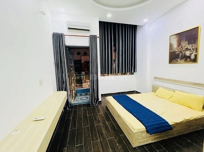 Chủ bán nhà Đường Nguyễn Đình Chiểu Quận 3 ,50m2 Giá 3ty320 lh Vân