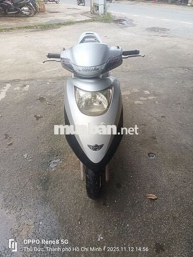 SYM Attila màu Bạc