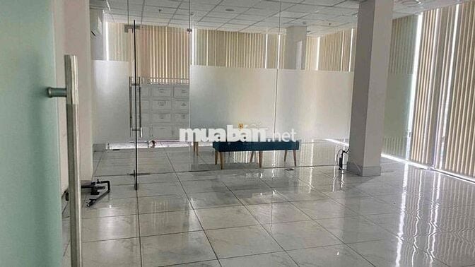 cho thuê Toà nhà văn phòng KCN Xyên Á đức hoà long an DT 1700m2 160tr