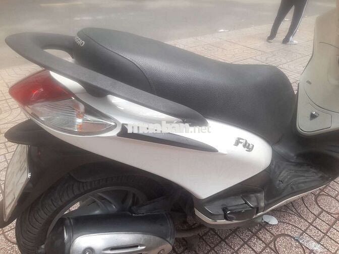 Piaggio Fly 125 Trắng