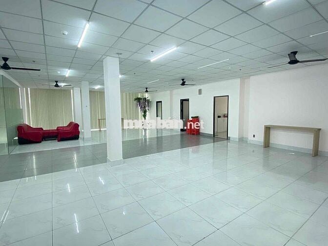 cho thuê Toà nhà văn phòng KCN Xyên Á đức hoà long an DT 1700m2 160tr