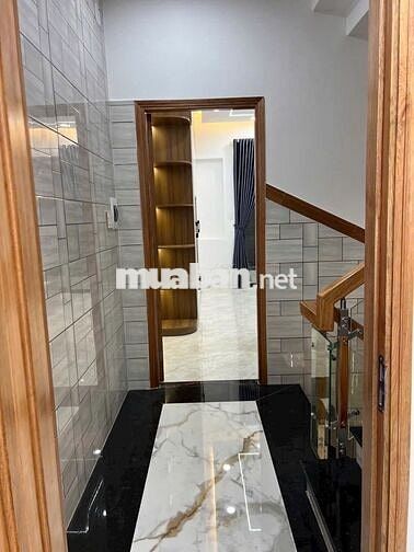 CHDV & HOMESTAY 7PN + 8 WC - Huỳnh Văn Bánh, P.10, Q.PN - 4x20m