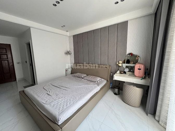 💎 Hiếm Có! Nhà Trung Tâm Nguyễn Trọng Tuyển – 3TỶ409 Sở Hữu Ngay!