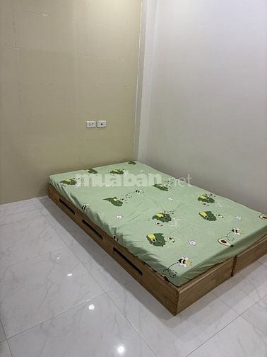 CHÍNH CHỦ CHO THUÊ CCMN PHỐ HÀO NAM GẦN ĐƯỜNG