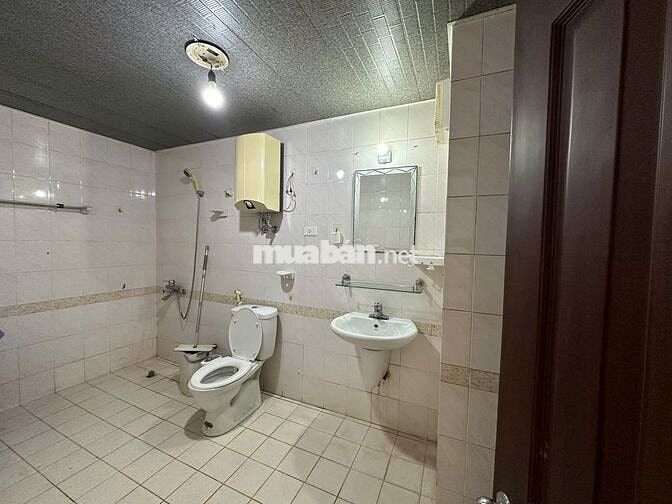 Cho thuê CH CT4 Mỹ Đình Sông Đà 110m2 3N cơ bản để ở,LVP giá 13,5tr/th