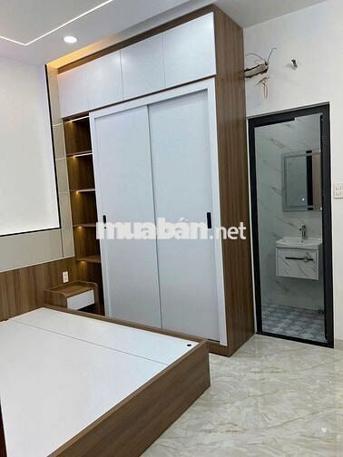 CHDV & HOMESTAY 7PN + 8 WC - Huỳnh Văn Bánh, P.10, Q.PN - 4x20m