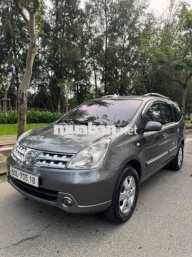 Nissan Grand livina 2011 1.8 MT - 117000 km