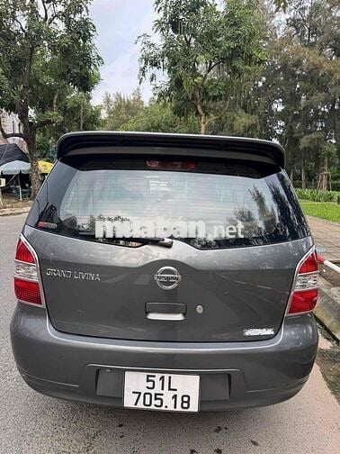 Nissan Grand livina 2011 1.8 MT - 117000 km