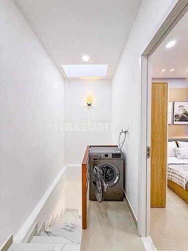 💥 NHÀ ĐẸP PHAN VĂN TRỊ – 2 TẦNG NGANG 5.5M – HẺM XE HƠI