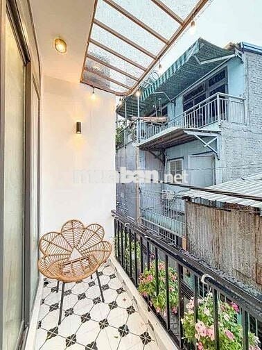 💥 NHÀ ĐẸP PHAN VĂN TRỊ – 2 TẦNG NGANG 5.5M – HẺM XE HƠI