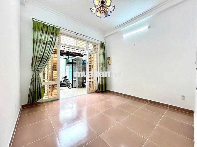 Nhà nguyên căn 2PN, Quận 12, thoáng mát sạch sẽ, hẽm xe hơi