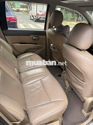 Nissan Grand livina 2011 1.8 MT - 117000 km