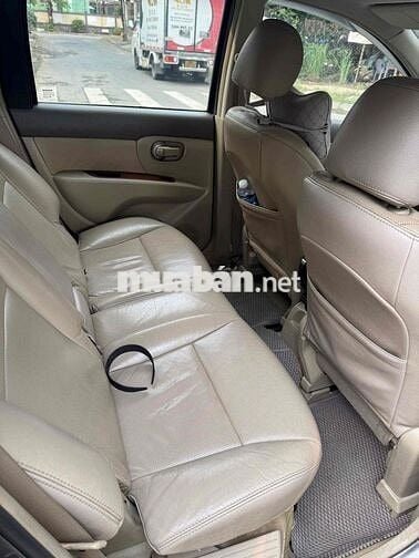 Nissan Grand livina 2011 1.8 MT - 117000 km