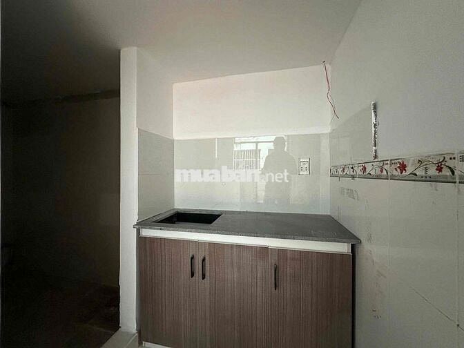 PHÒNG TRỌ MỚI XÂY - SẴN NỘI THẤT - GÁC CAO - GẦN AEON TP - Ở LIỀN ĐƯƠC