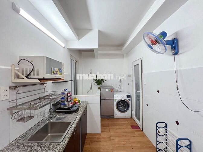 CĂN HỘ 2 PHÒNG NGỦ BAN CÔNG GẦN CHỢ PHẠM VĂN HAI - TÂN BÌNH