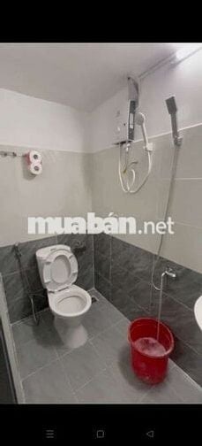 CHO THUE NHÀ HẺM 3 GÁC, 2 XET, CMT8 Q.10