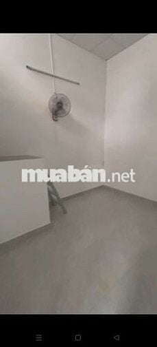 CHO THUE NHÀ HẺM 3 GÁC, 2 XET, CMT8 Q.10