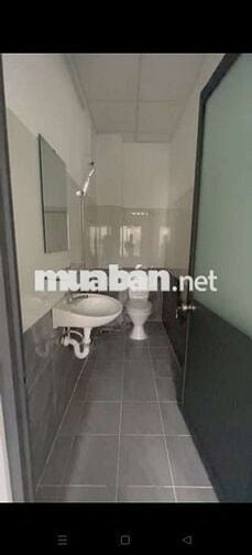 CHO THUE NHÀ HẺM 3 GÁC, 2 XET, CMT8 Q.10