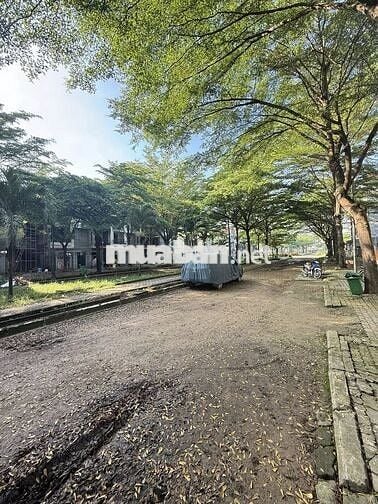 Đất Nhà Phố 5x20m 1 Trệt 2 Lầu Đường Đôi Gần Cổng Số 1 Vị Trí Cực Đẹp