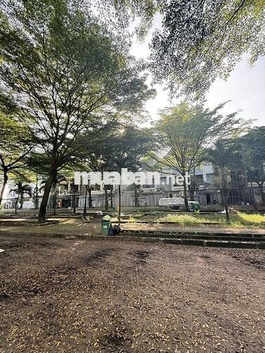 Đất Nhà Phố 5x20m 1 Trệt 2 Lầu Đường Đôi Gần Cổng Số 1 Vị Trí Cực Đẹp