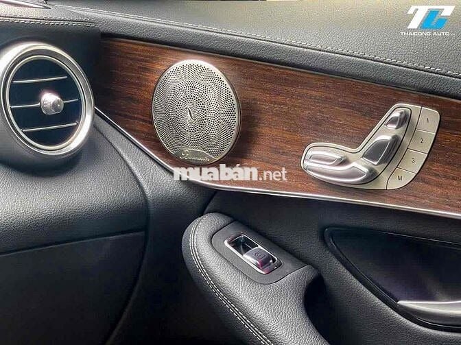 Mercedes GLC200 4Matic bản V1 sx2022 đi 34k km