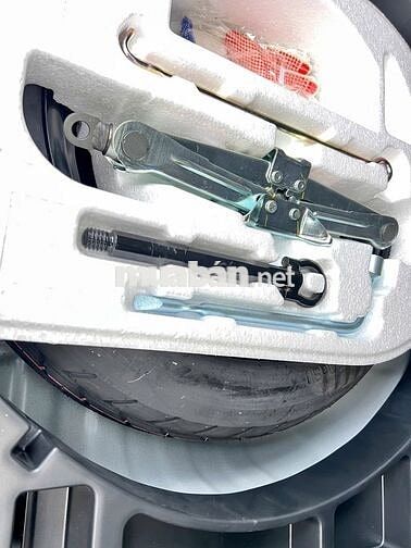 Toyota Cross HYBRID 2024 xe còn mới