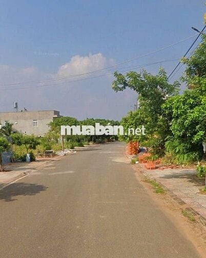 1 Lô đất cho anh chị đầu tư/ xây dựng nhà ở giá tốt trung tâm Hoà Long