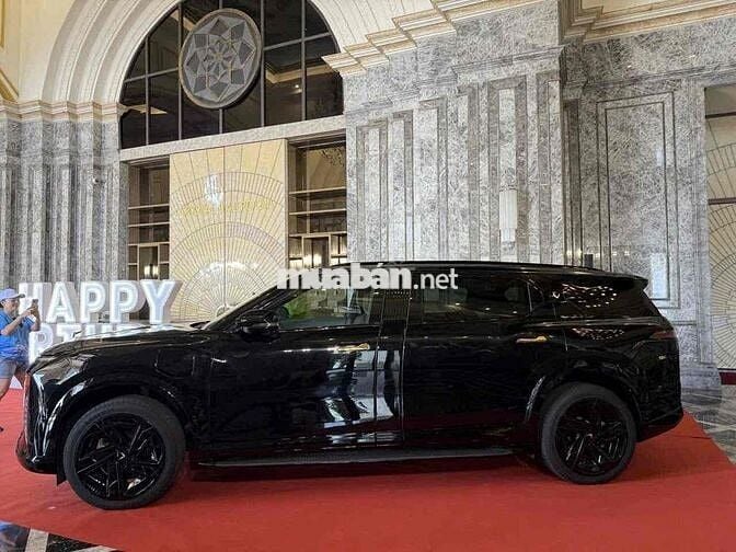 VinFast Lạc Hồng LX900