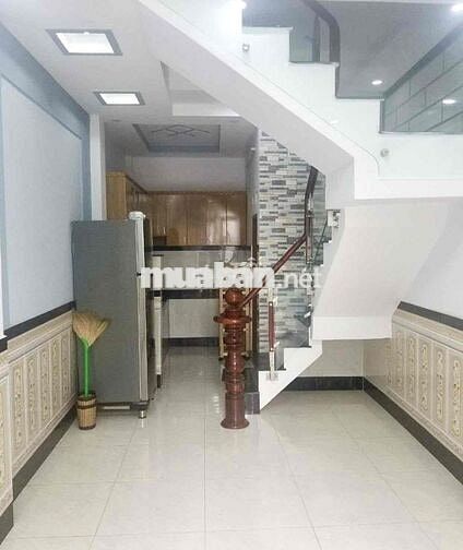 NHÀ 3PN2WC GIÁ RẺ 8TR HẺM Ô TÔ HUỲNH VĂN NGHỆ