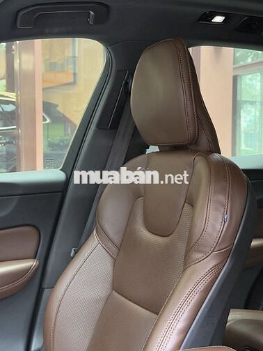 Volvo XC60 SX2022, Model2023, B6 52.000km Xanh