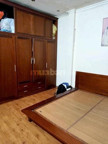 Cho thuê nhà ngõ 124 Âu Cơ gần trường mầm non Tứ Liên 