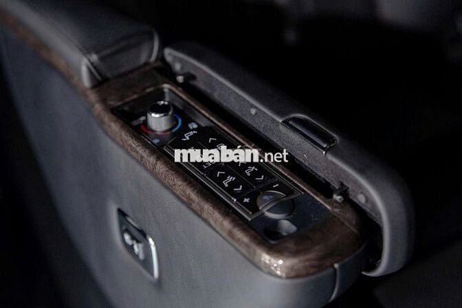 Toyota Alphard Executive Lounge Cao Cấp 2019