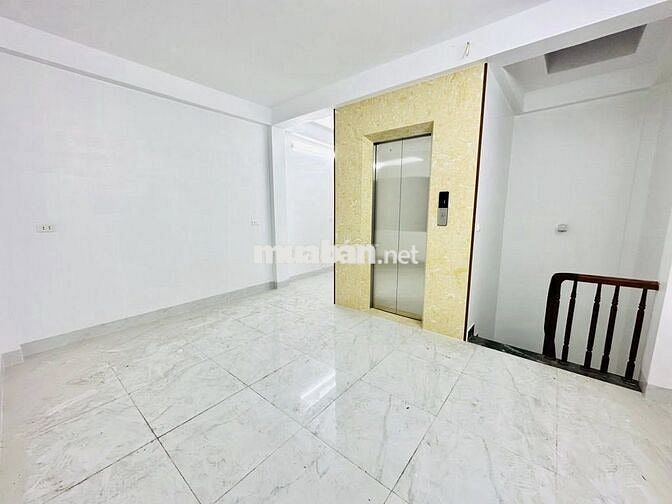 NGÕ 28 PHỐ TỨ LIÊN - THANG MÁY - GẦN TÂY HỒ - GẦN TRUNG TÂM-THUẬN TIỆN