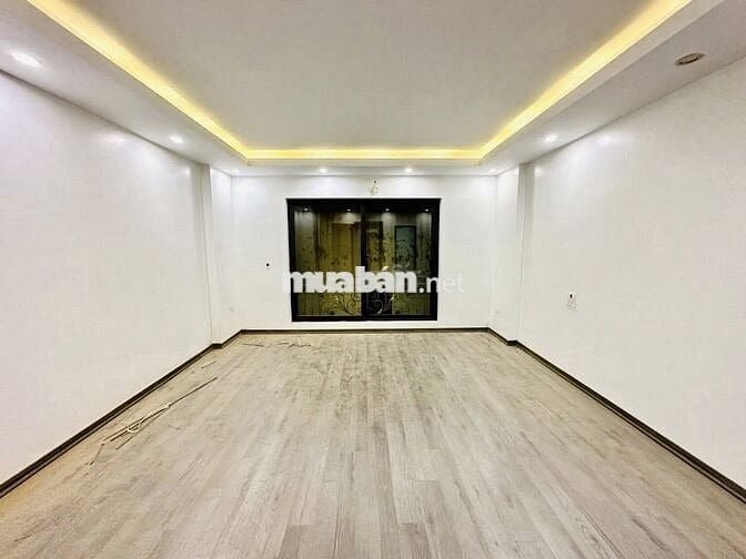 NGÕ 28 PHỐ TỨ LIÊN - THANG MÁY - GẦN TÂY HỒ - GẦN TRUNG TÂM-THUẬN TIỆN