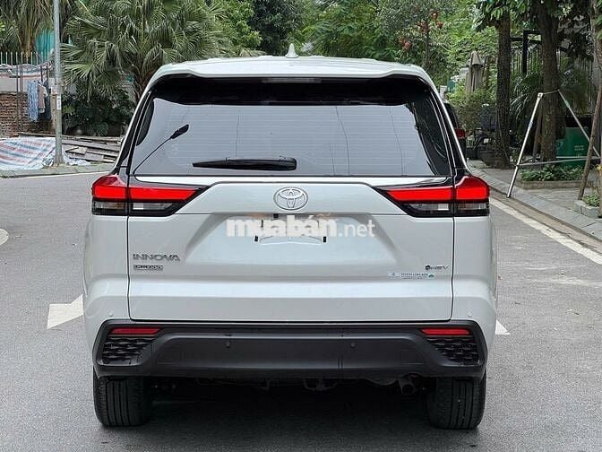 Toyota Innova Cross HEV 2.0 CVT 2025