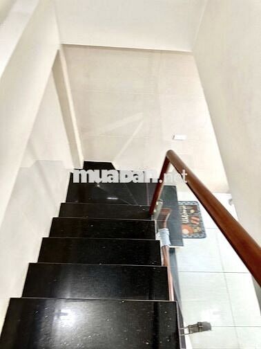 NGÕ 35 ĐẶNG THAI MAI - TÂY HỒ - YÊN TĨNH -THUẬN TIỆN CÁC PHỐ TRUNG TÂM