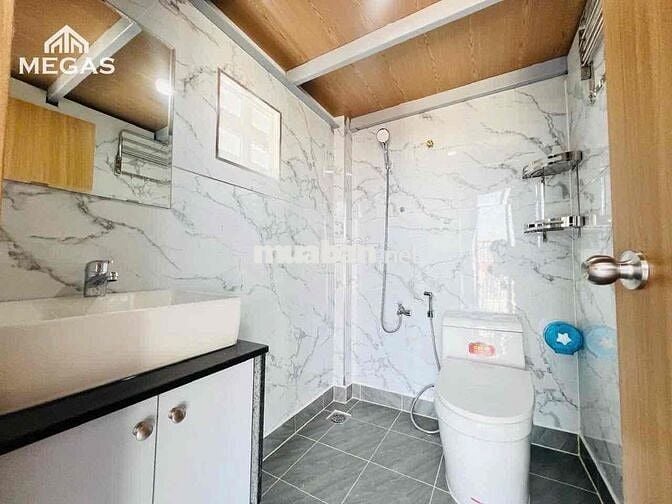 Phòng 30m2 Ngay Vòng Xoay Phạm Văn Đồng