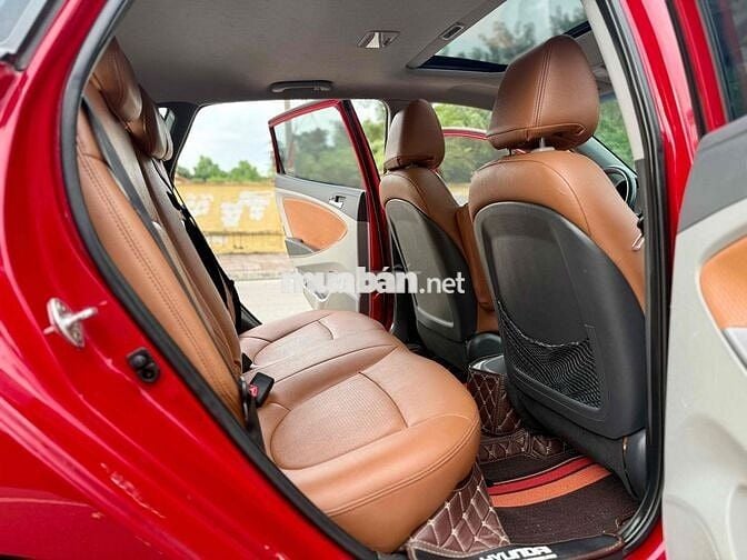 Hyundai Accent 2016 1.4 AT Hatchback - 11000 km