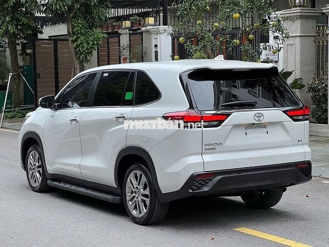 Toyota Innova Cross HEV 2.0 CVT 2025