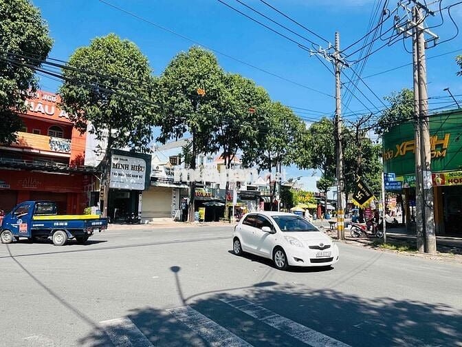 MẶT TIỀN HOÀN CÔNG 3 lầu 1 trệt đường Hai Bà Trưng PĐông Hoà