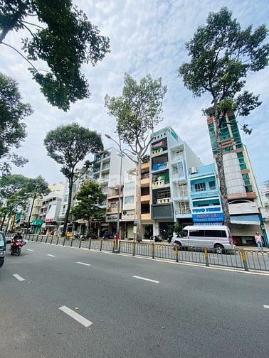 MẶT TIỀN KD ĐƯỜNG 3/2, QUẬN 11 • CÓ THANG MÁY • HĐT 50TR/THÁNG