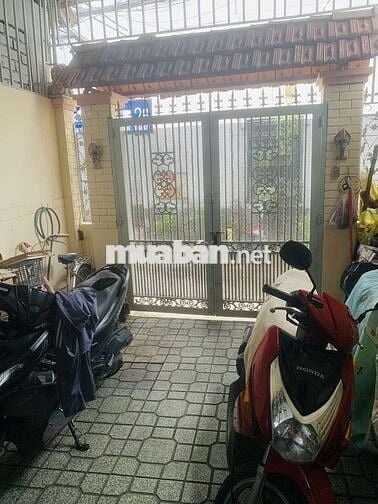 BÁN NHÀ MẶT TIỀN HẺM, 3 TẦNG, XE HƠI ĐỔ CỬA, TÂN HƯNG QUẬN 7,HƠN 4 TỶ