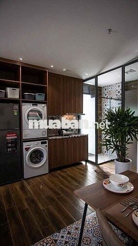 ✨SIÊU PHẨM CĂN HỘ DỊCH VỤ FULL NỘI THẤT BAN CÔNG THOÁNG GIÁP QUẬN 1