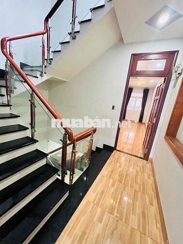 MẶT TIỀN HOÀN CÔNG 3 lầu 1 trệt đường Hai Bà Trưng PĐông Hoà