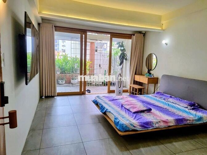 Bán nhà 5 tầng đẹp, hẻm oto tránh Thích Quảng Đức, trung tâm Phú Nhuận