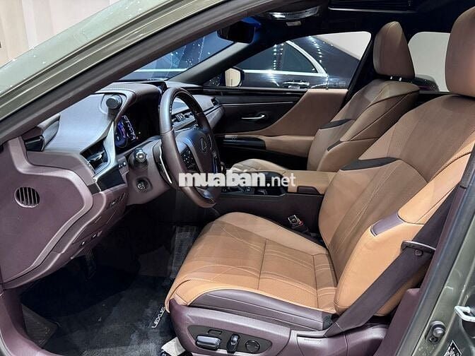 Lexus ES 250 2021  - 29000 km