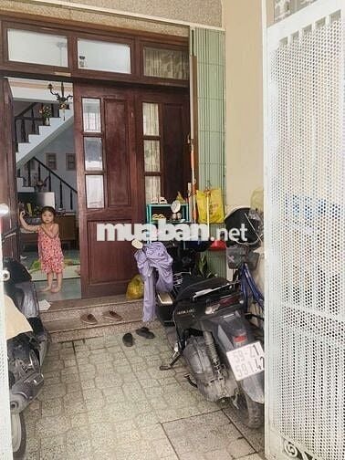 BÁN NHÀ MẶT TIỀN HẺM, 3 TẦNG, XE HƠI ĐỔ CỬA, TÂN HƯNG QUẬN 7,HƠN 4 TỶ