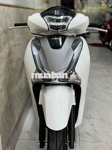 SH 150 đời 2017 màu trắng đen mới keng 43K1-