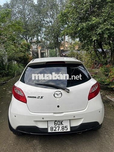 Cần bán gấp xe Mazda 2, đời 2013, bán 230 triệu