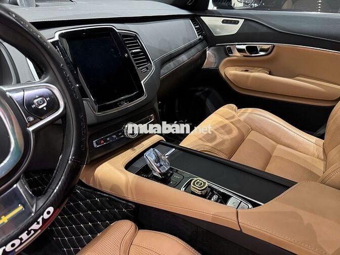 Volvo XC90 2022 Recharge T8 AWD - 19000 km